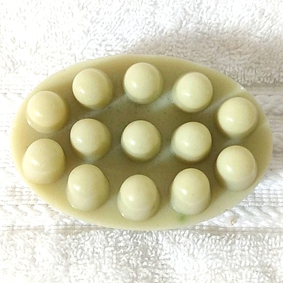 HANDCRAFTED AVOCADO CUCUMBER MASSAGE BAR HANDMADE GOAT MILK SOAP BAR 4oz. NWT - Picture 3 of 5